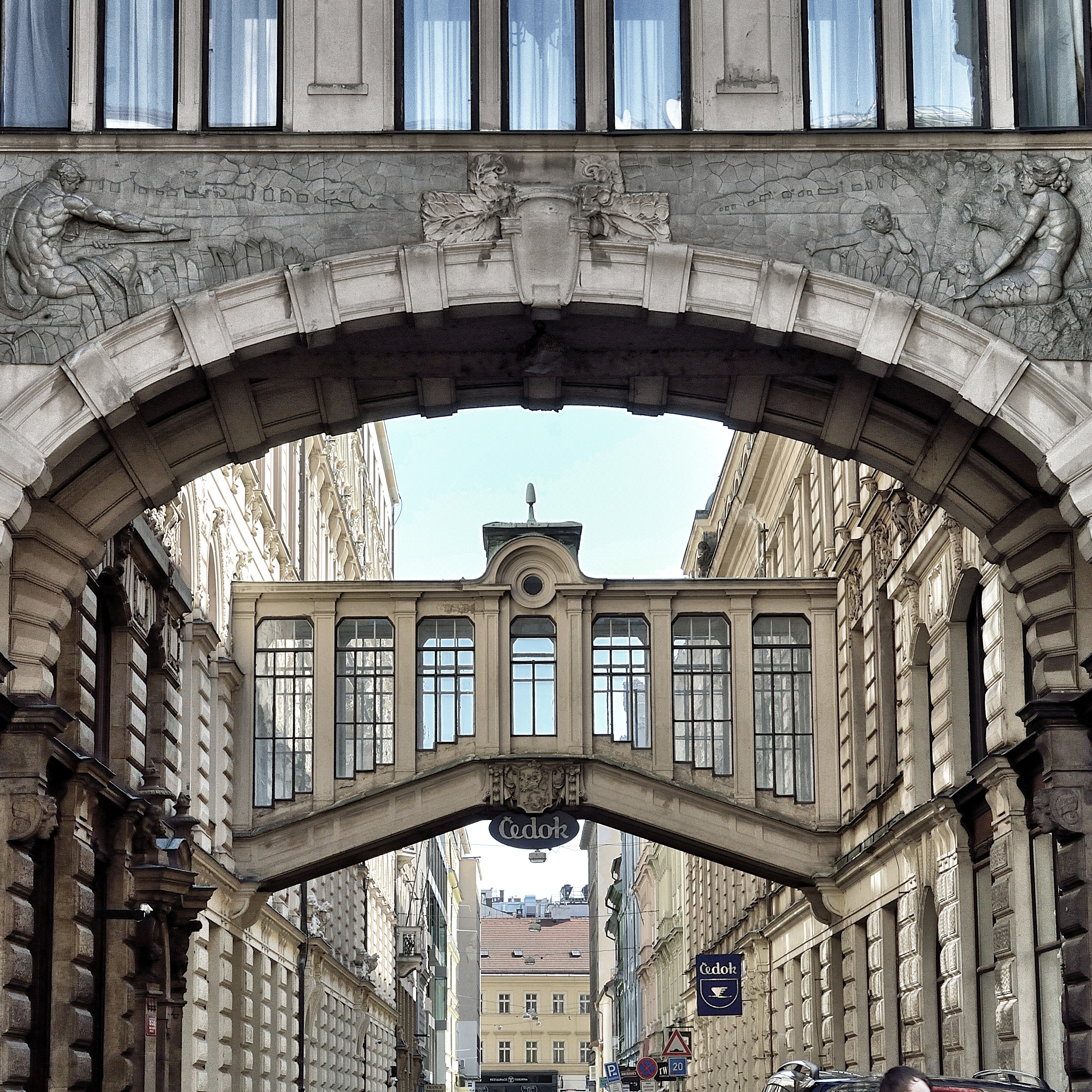 prag